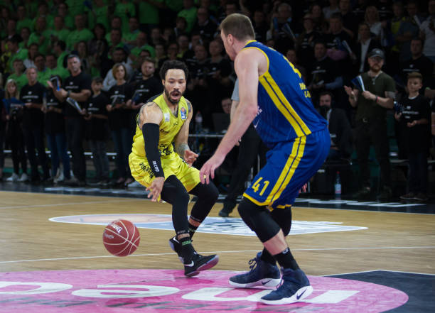 进行了全面 进行了全面