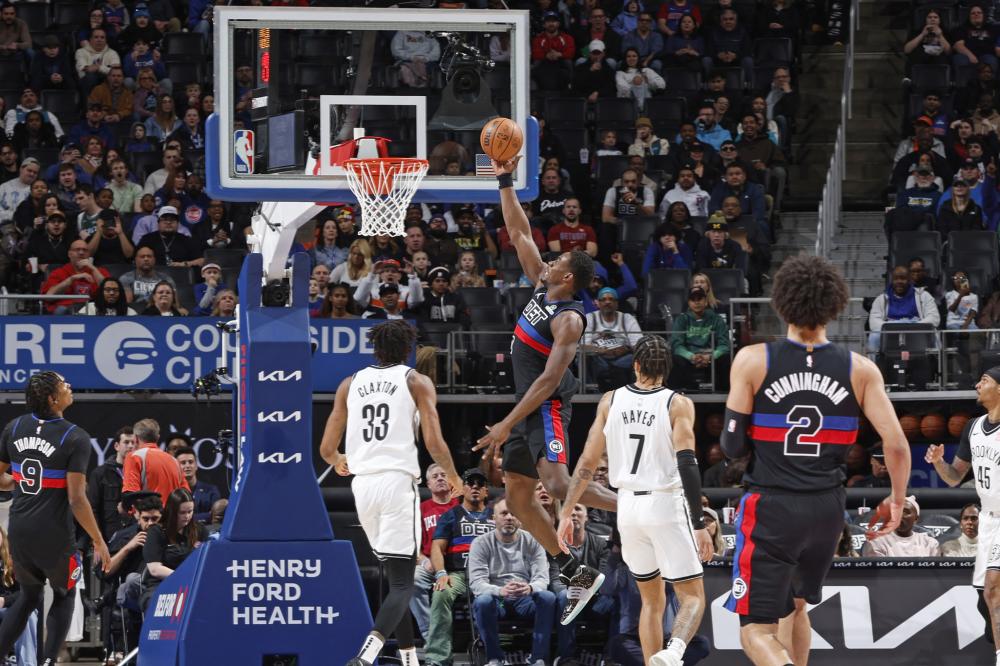 须在转会窗 须在转会窗